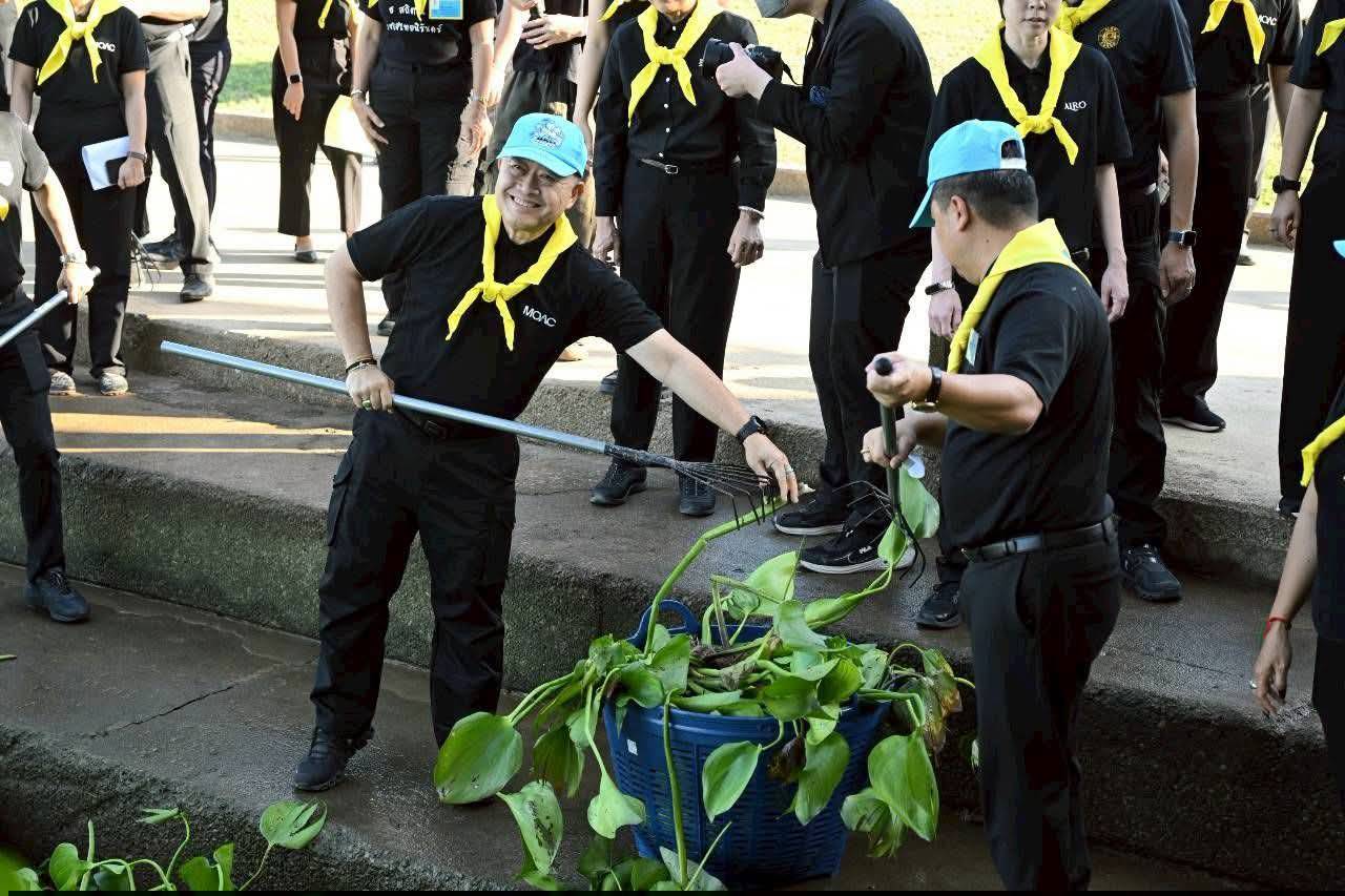 title - ส.ป.ก. เข้าร่วมโครงการจิตอาสาพัฒนา กระทรวงเกษตรและสหกรณ์ “เราทำความดี ด้วยหัวใจ”เนื่องในโอกาสวันคล้ายวันพระบรมราชสมภพ พระบาทสมเด็จพระบรมชนกาธิเบศร มหาภูมิพลอดุลยเดชมหาราช บรมนาถบพิตร วันชาติ และวันพ่อแห่งชาติ 5 ธันวาคม 2568 ณ ศูนย์ส่งเสริมและพัฒนาอาชีพเสริมนอกภาคการเกษตร